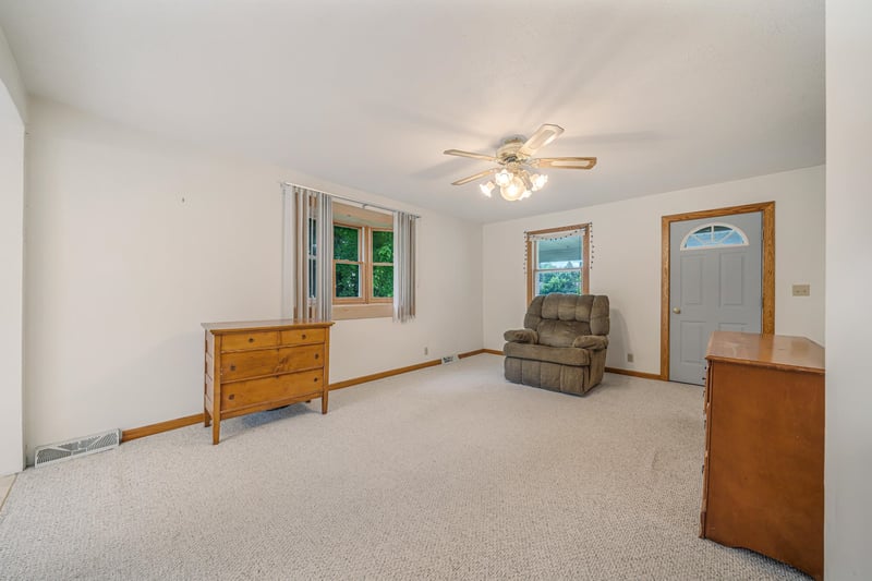 619 Riverview Dr, Winneconne, WI 54986