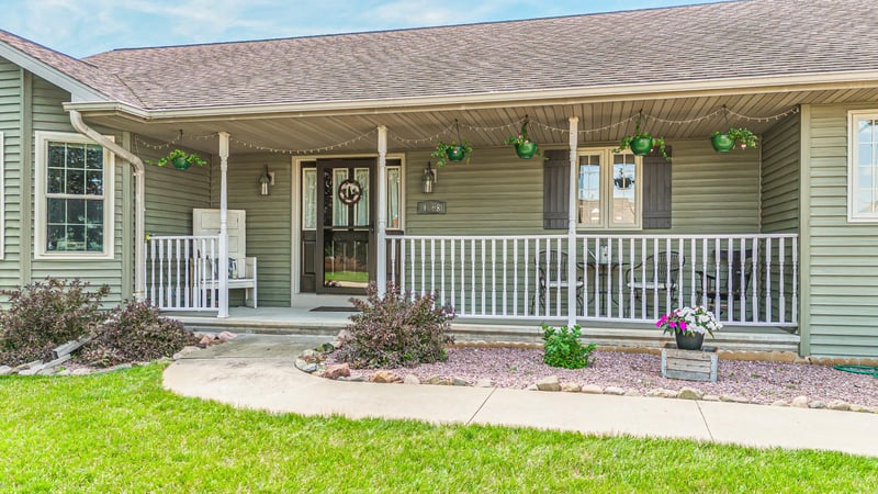 1108 Mistletoe Ln, Winneconne, WI 54986