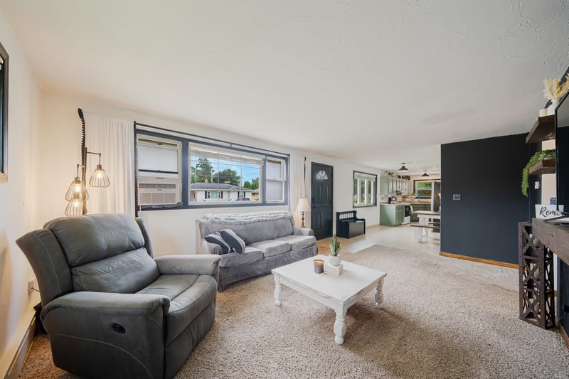 312 Cecil St, Neenah, WI 54956