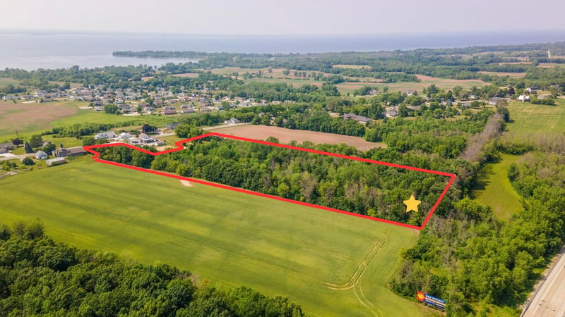 3200 Bay Settlement Rd, Green Bay, WI 54311