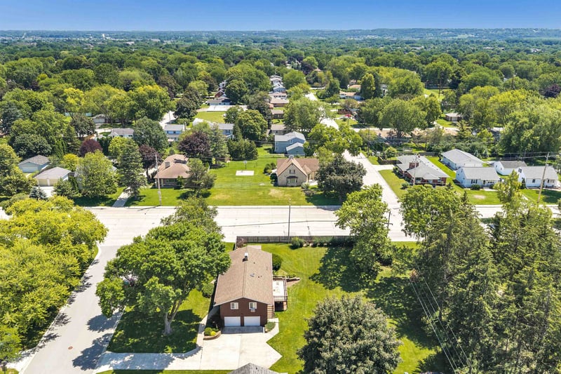 101 Roselawn Blvd, Green Bay, WI 54301-1301