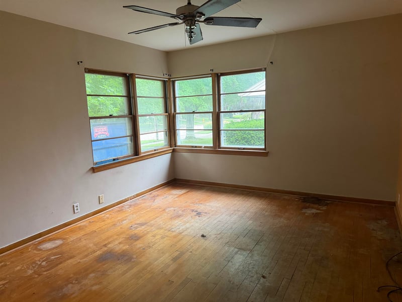 822 Evans St, Oshkosh, WI 54901