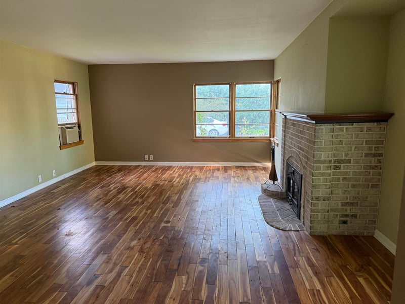 822 Evans St, Oshkosh, WI 54901