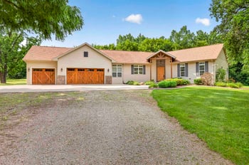 4305 Stoney Ridge Trl, Oshkosh, WI 54904