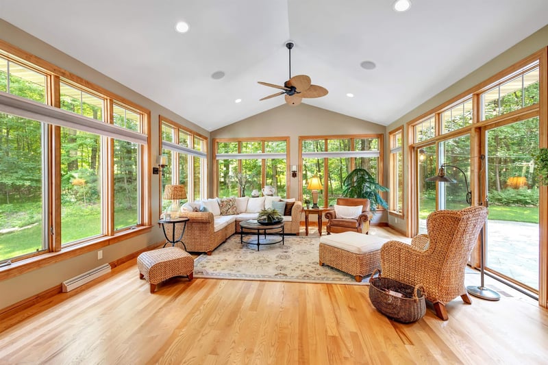 5763 Havenwood Hills Dr, Little Suamico, WI 54141