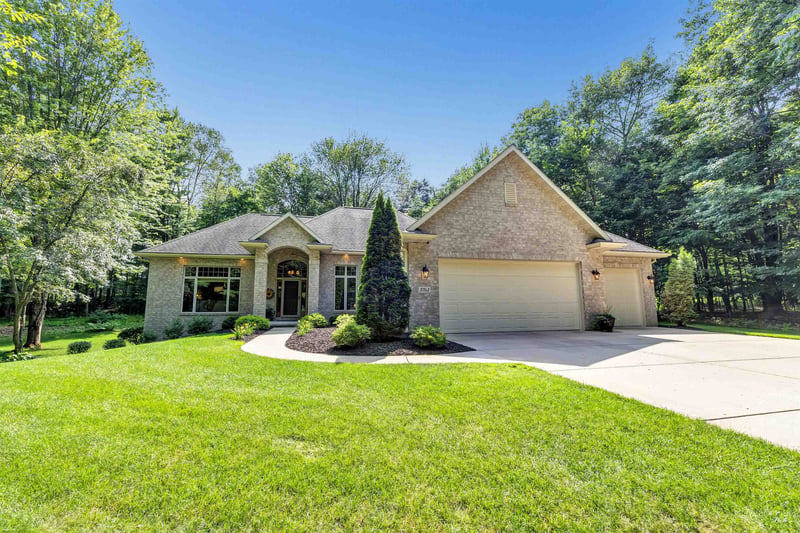 5763 Havenwood Hills Dr, Little Suamico, WI 54141