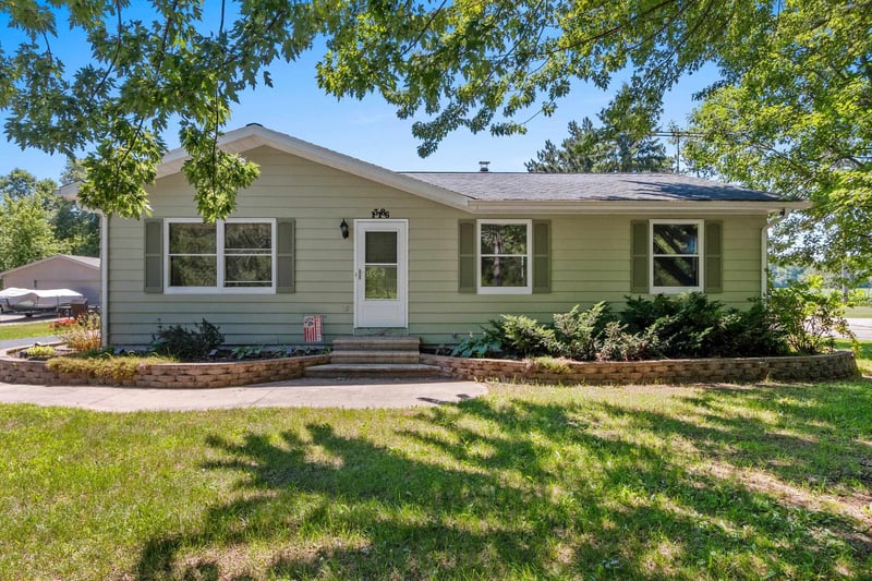 13186 Lakeview Ct, Pound, WI 54161