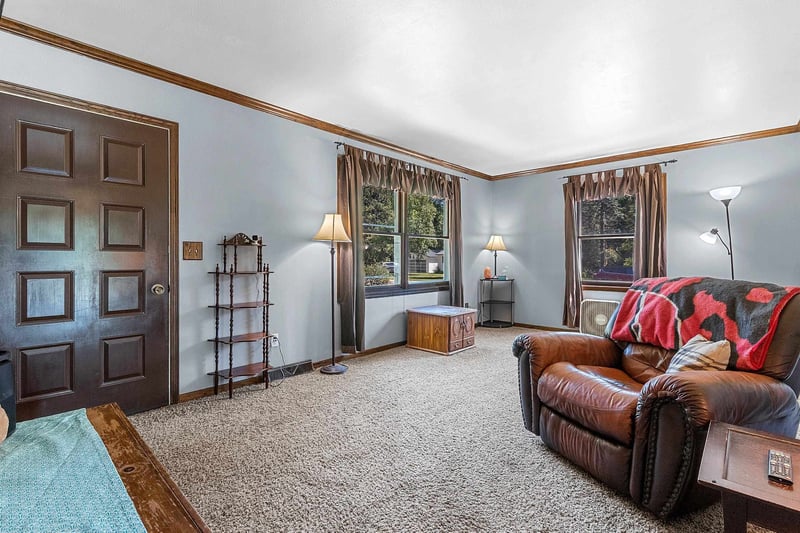 13186 Lakeview Ct, Pound, WI 54161