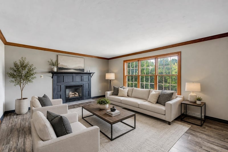 2752 Woodland Hills Ct, Green Bay, WI 54311
