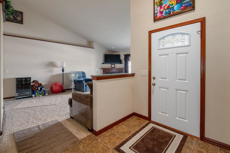 2431 Bruce St, Neenah, WI 54956