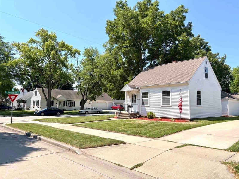 2209 Clark St, Appleton, WI 54911-2034