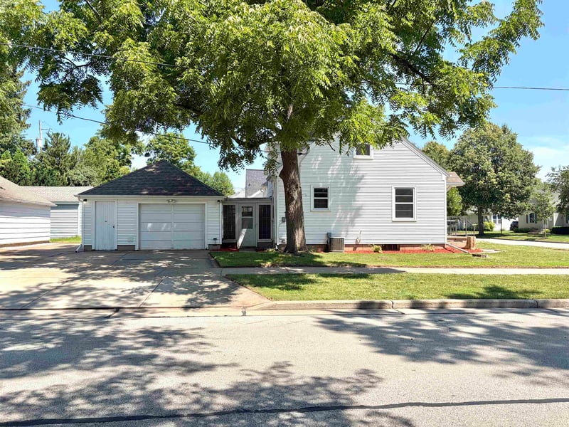 2209 Clark St, Appleton, WI 54911-2034
