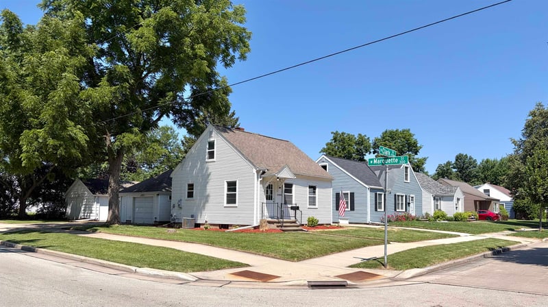 2209 Clark St, Appleton, WI 54911-2034