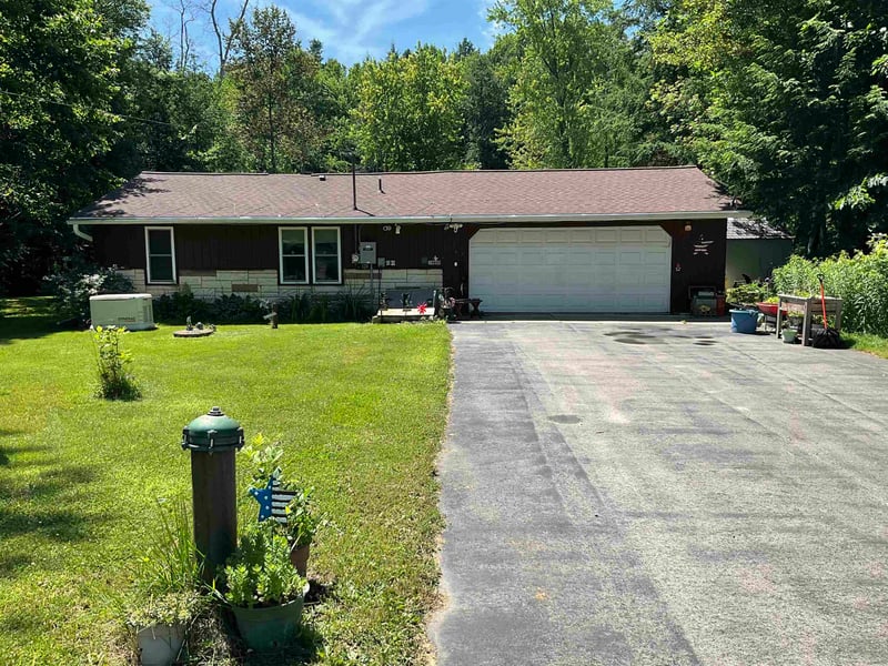 10817 Randall Ln, Suring, WI 54174