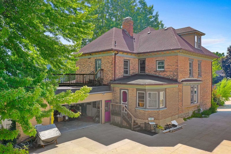 300 Prospect Ave, Appleton, WI 54911