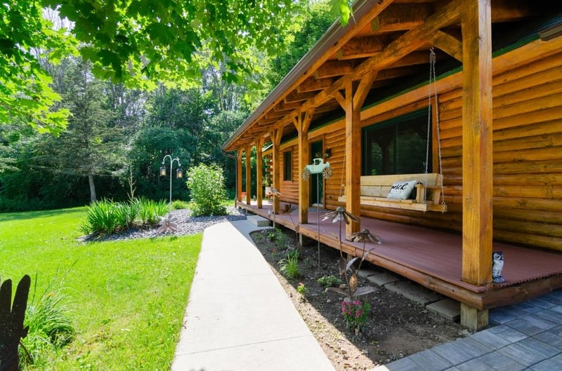 2594 Wood Ln, Suamico, WI 54313-7849