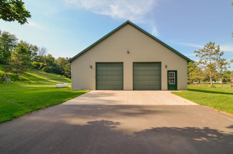 2594 Wood Ln, Suamico, WI 54313-7849
