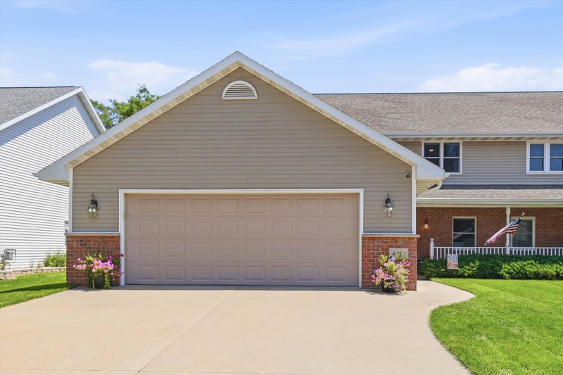4816 Apple Rd, Appleton, WI 54913