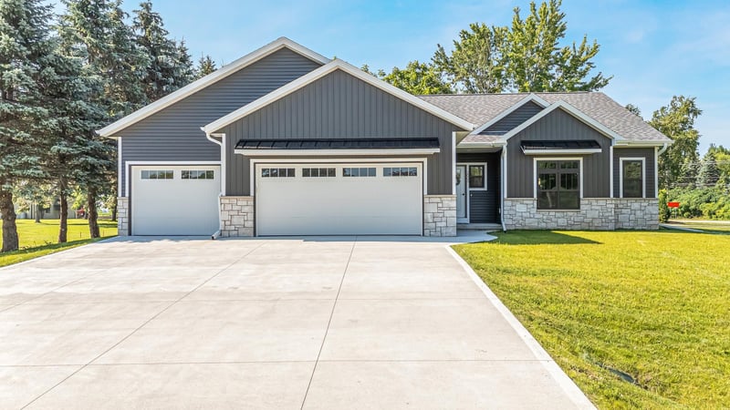 2005 Ridge Haven Ln, Appleton, WI 54913-8962