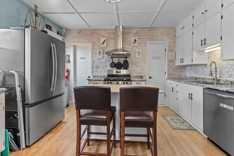 1309 Witzel Ave, Oshkosh, WI 54902-5660