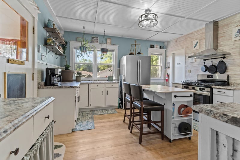 1309 Witzel Ave, Oshkosh, WI 54902-5660