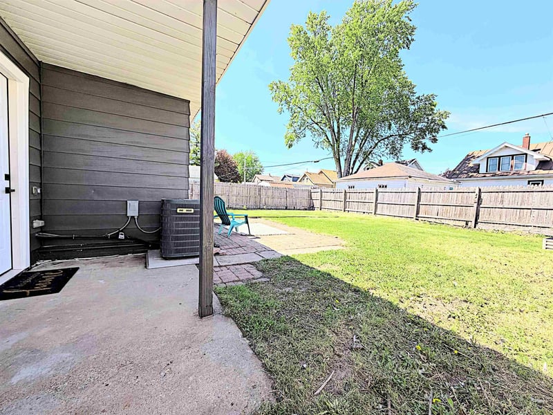 1122 Tyler Ave, Oshkosh, WI 54902