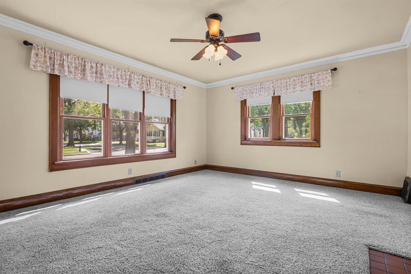 1034 Lorain St, Appleton, WI 54914-3739