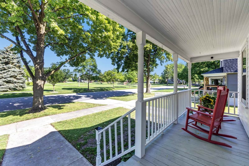 317 Van Buren St, Green Bay, WI 54301-3926