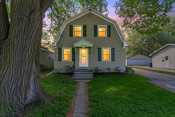 1492 Eliza St, Green Bay, WI 54301-3142