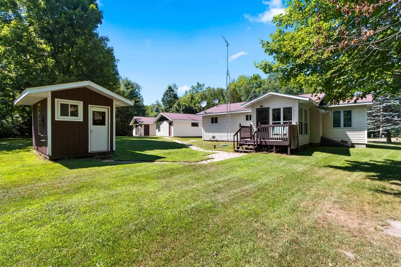 12875 Erb Ln, Suring, WI 54174-9259