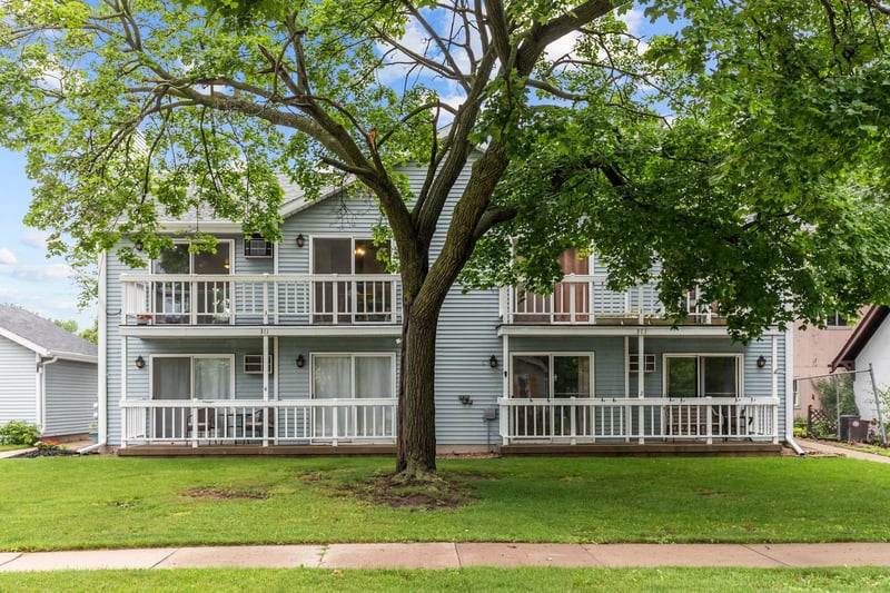 311 Harrison St #3, Neenah, WI 54956-2483