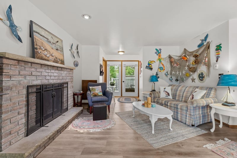 311 Harrison St #3, Neenah, WI 54956-2483