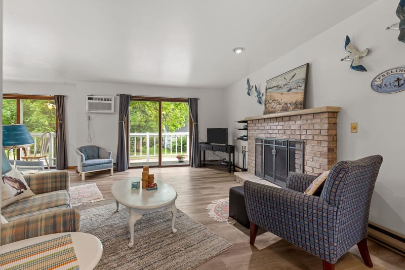 311 Harrison St #3, Neenah, WI 54956-2483
