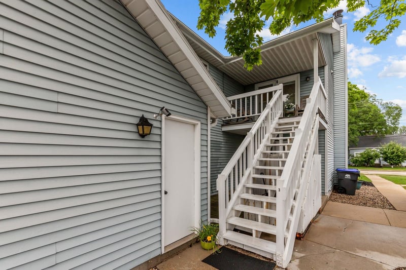 311 Harrison St #3, Neenah, WI 54956-2483