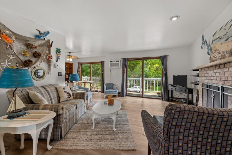 311 Harrison St #3, Neenah, WI 54956-2483