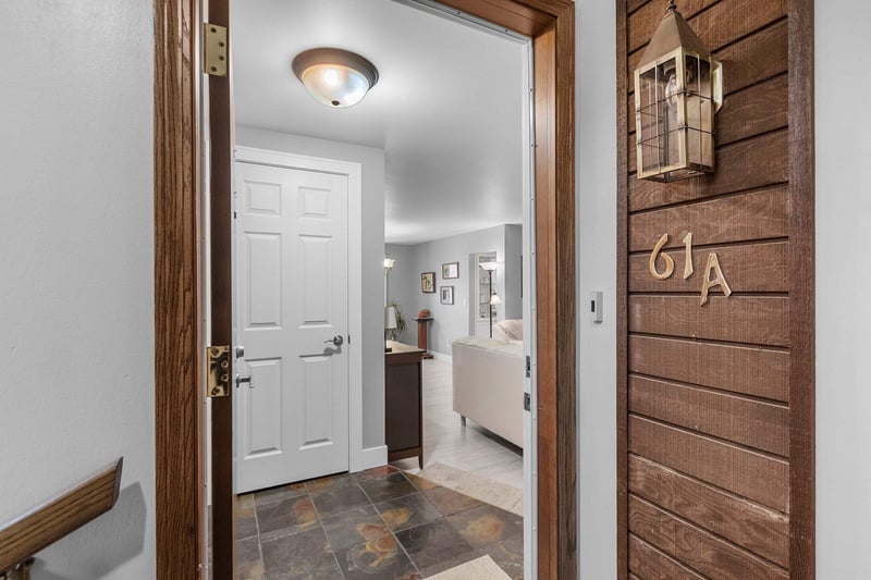 1820 Ridgeway Dr #61A, De Pere, WI 54115