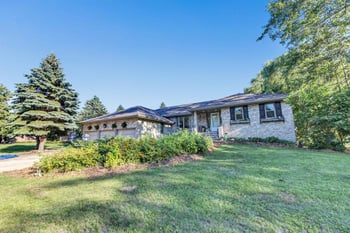 1259 Harbor Lights Rd, Suamico, WI 54173-8010