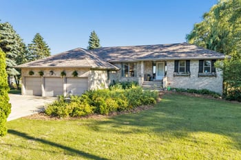 1259 Harbor Lights Rd, Suamico, WI 54173-8010