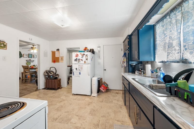 704 Picnic St, Shawano, WI 54166-2826