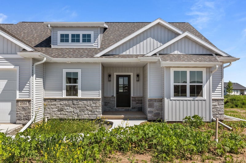 2386 Scheuring Rd, De Pere, WI 54115