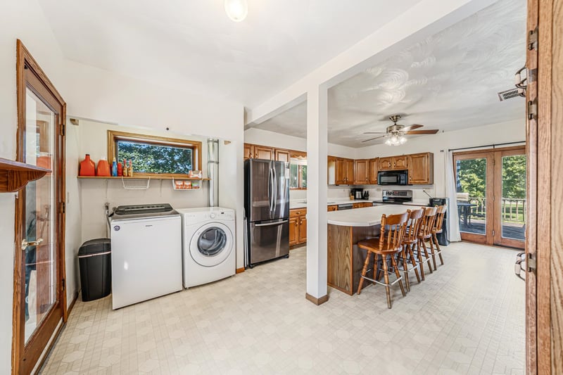 1896 Main St, Omro, WI 54963