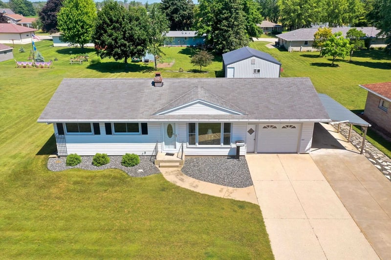 1501 State St, Algoma, WI 54201