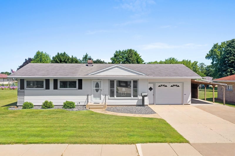 1501 State St, Algoma, WI 54201