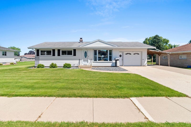 1501 State St, Algoma, WI 54201