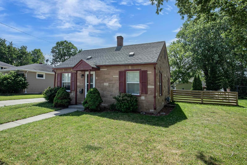 809 Monroe St, Little Chute, WI 54140-1730