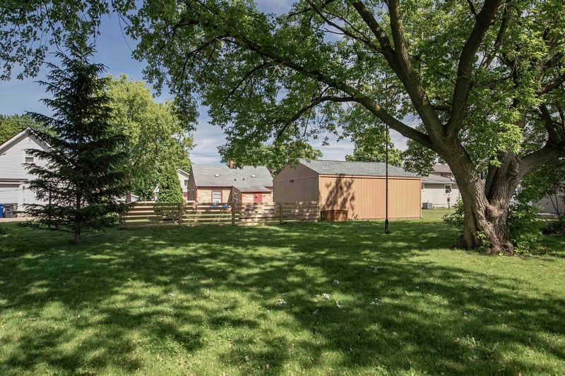 809 Monroe St, Little Chute, WI 54140-1730