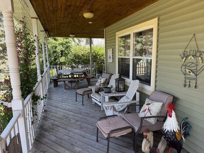 656 Oak St, Neenah, WI 54956