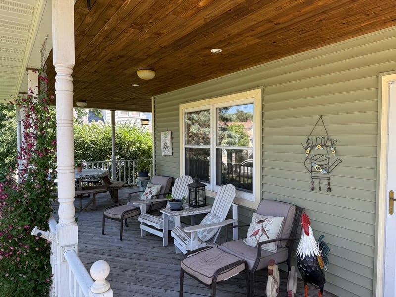 656 Oak St, Neenah, WI 54956