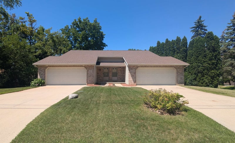 2837 St Anthony Dr, Green Bay, WI 54311-5847