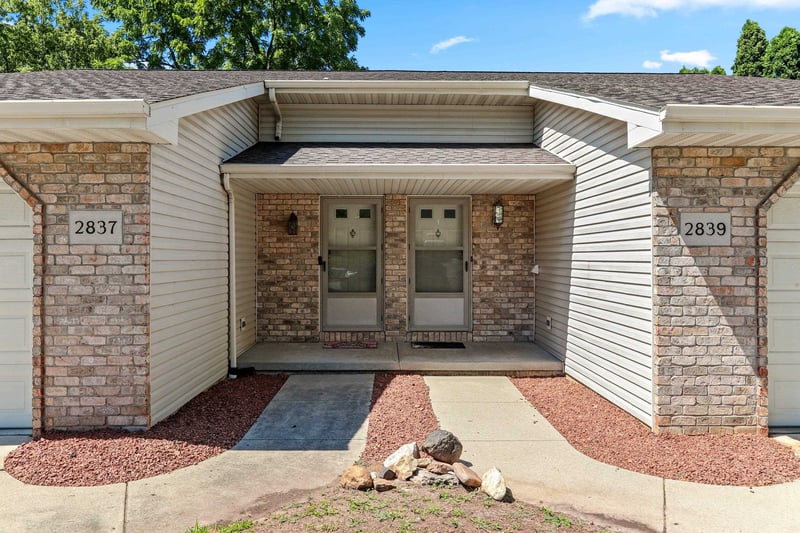 2837 St Anthony Dr, Green Bay, WI 54311-5847